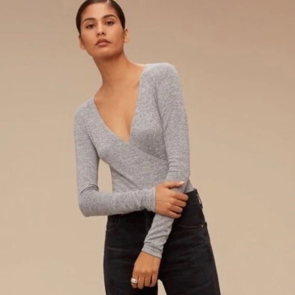 Aritzia Wilfred Katsia wrap top